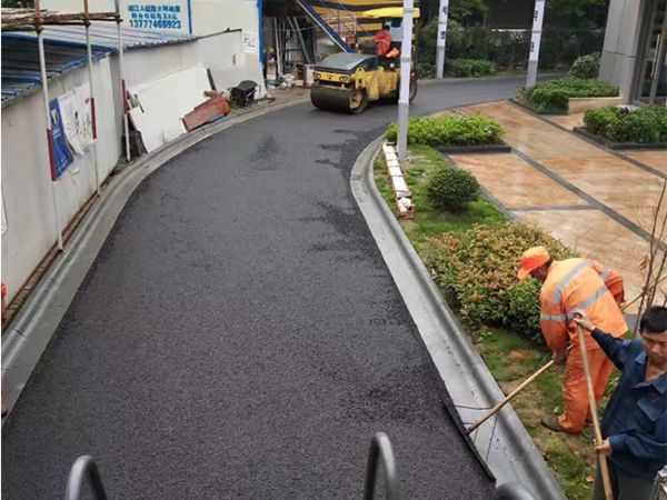 南湖道路工程维修施工